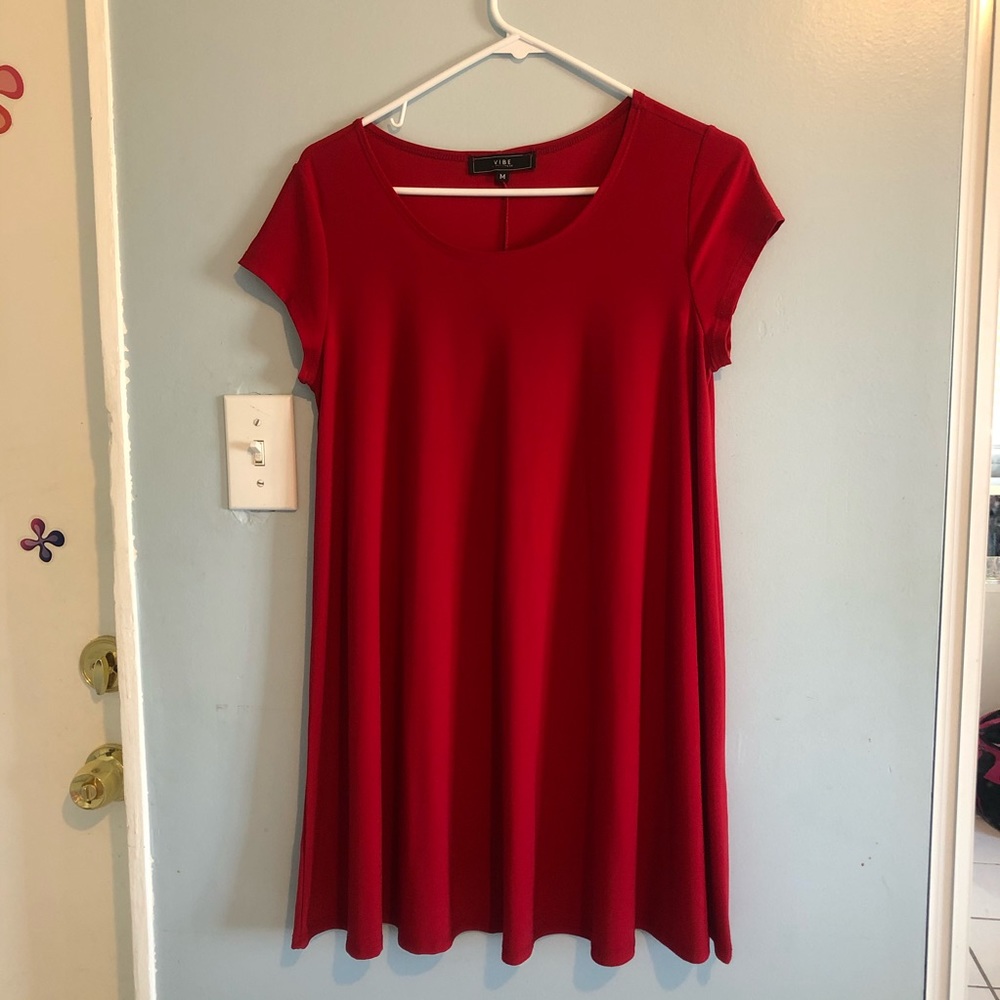 🎉 4/$15 🖤 Red Short Sleeve Dress NWOT